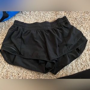 Black Lululemon Hotty Hot 2.5 Size 10